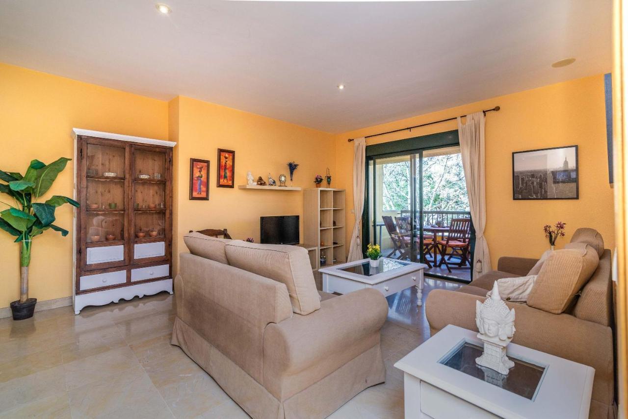 Spacious Apartment In Marbella Kültér fotó